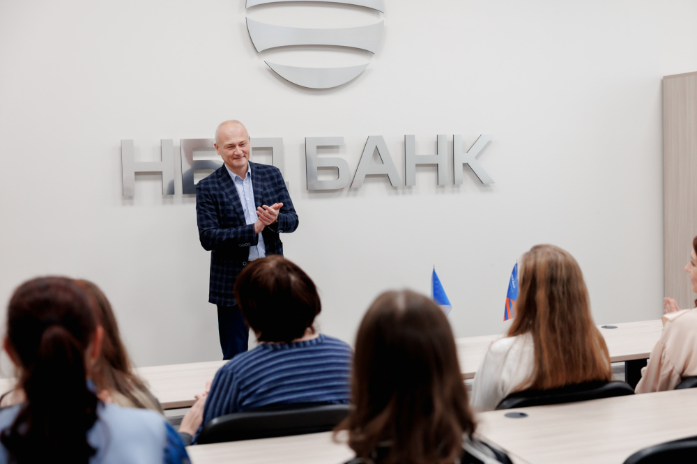 награждение победителей конкурса рисунков «Бизнес глазами детей»