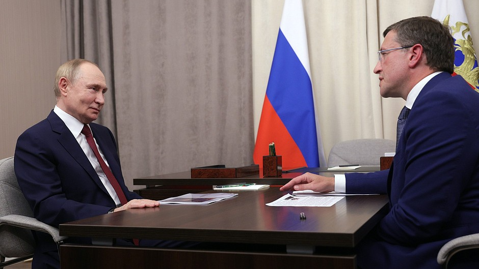 ГСН и Путин_Кремлин.jpg