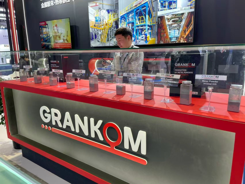 Гранком в Китае_стенд.jpg