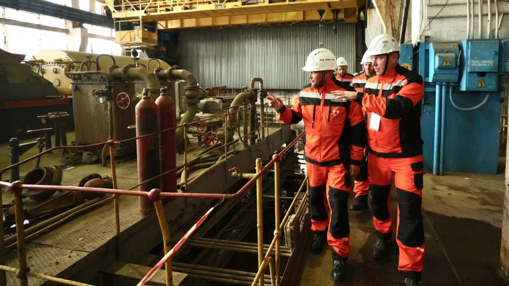 Т Плюс_гендиректор на ТЭЦ в Иванове.png